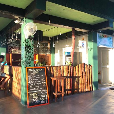 Beach Break Surf Hostel Weligama Exterior foto