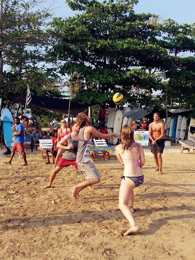 Beach Break Surf Hostel Weligama Exterior foto