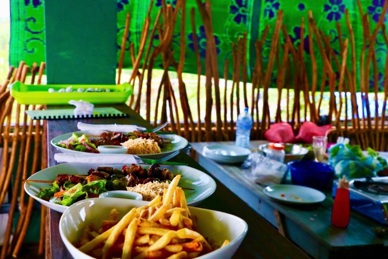 Beach Break Surf Hostel Weligama Exterior foto
